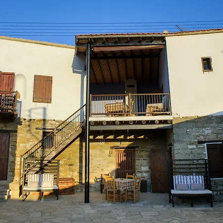 Teacher's House Affittacamere
