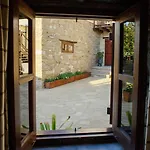 Pensionat Teacher's House Maroni