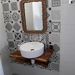 Teacher's House 3*