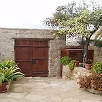 Teacher's House Guest house