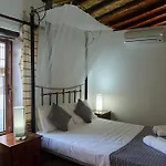 Teacher's House 3* Maroni