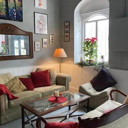 Teacher's House 2*