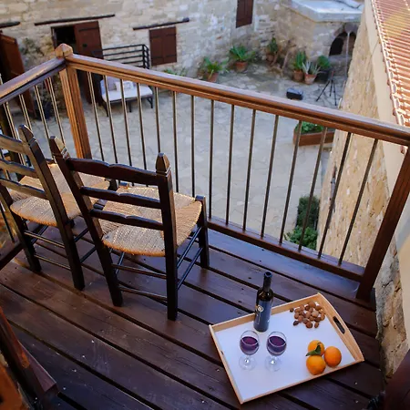 Teacher's House Konukevi Maroni