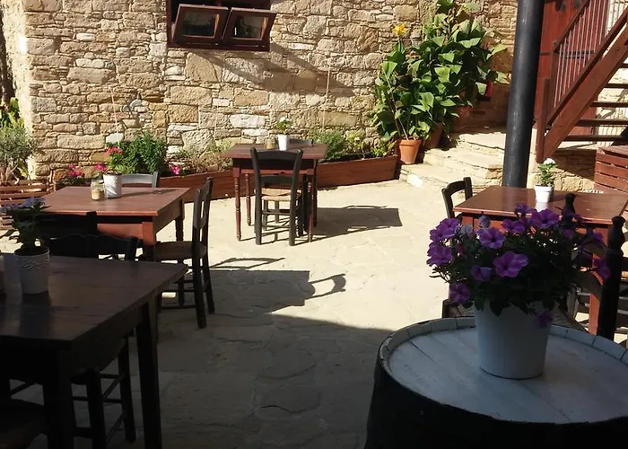 το σπίτι του δασκάλου 3* Μαρώνι